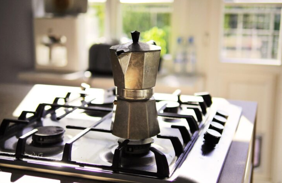 Fogão 4 Bocas ou 5 Bocas: Como Decidir pelo Tamanho Ideal para sua Cozinha